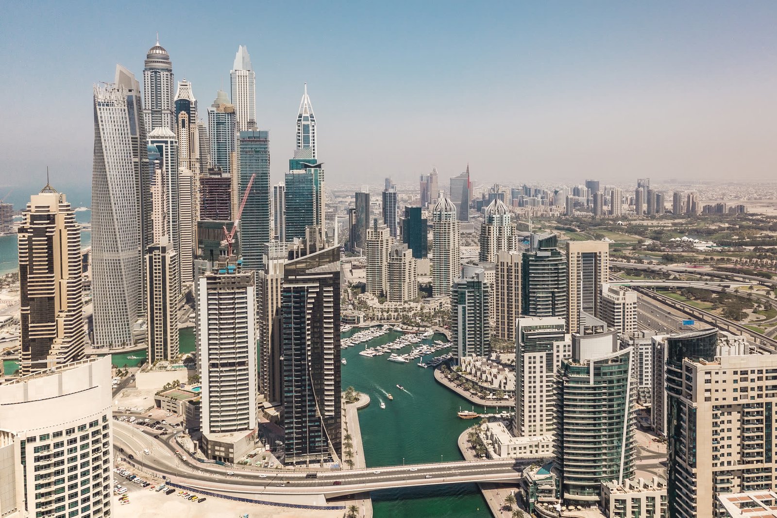 Vue aérienne de Dubai Marina et de ses tours
