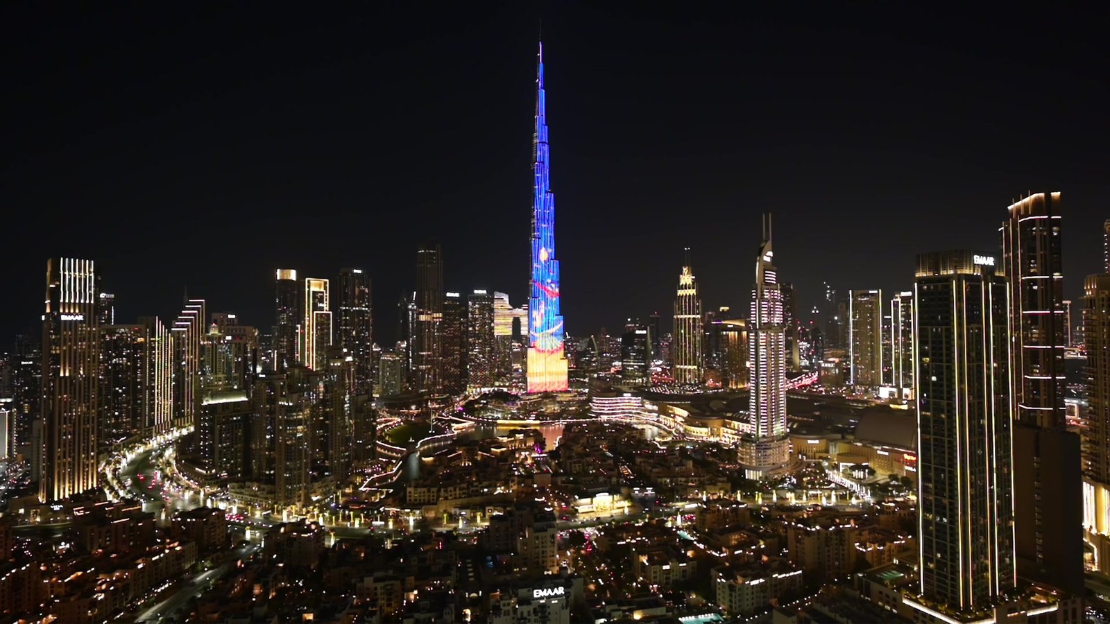 Downtown Dubaï éclairé la nuit